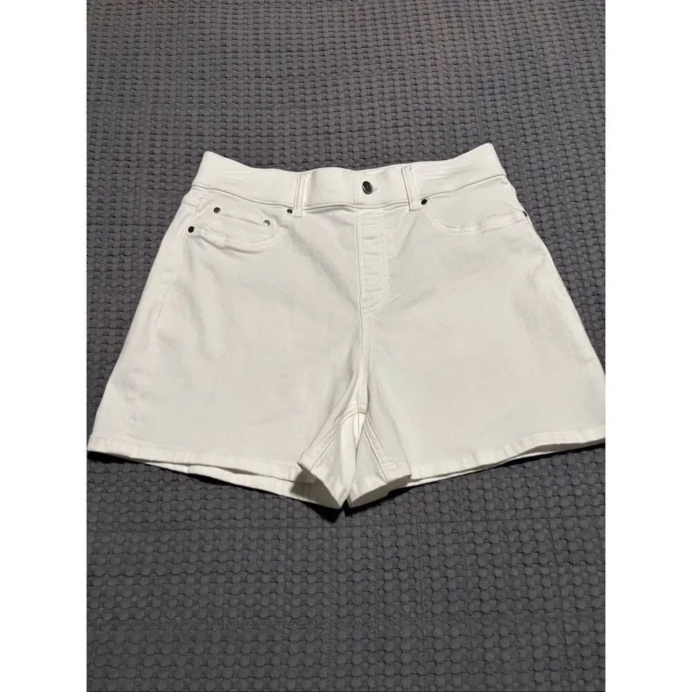 ❤️SPANX Denim High Rise Shaping Shorts NWT